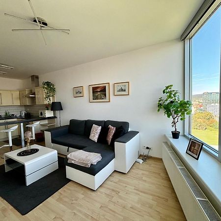 Three Towers With Beautiful View And Parking! Apartment Bratislava Ngoại thất bức ảnh