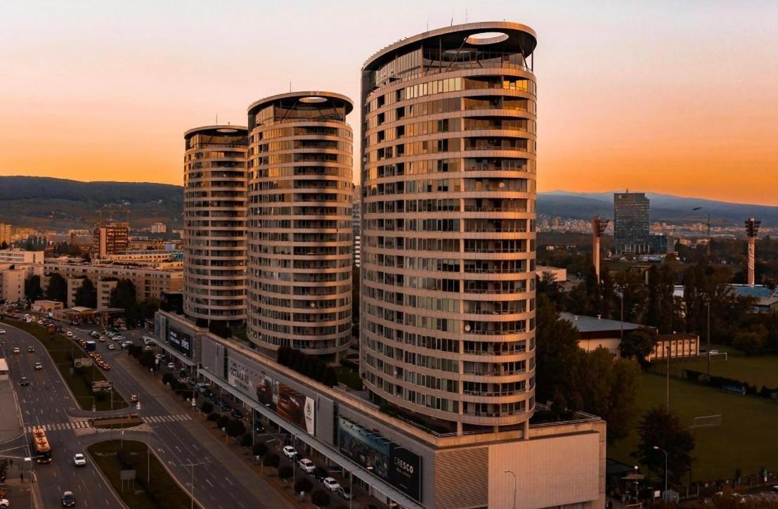 Three Towers With Beautiful View And Parking! Apartment Bratislava Ngoại thất bức ảnh